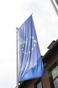 Media: ECB-bestuurder niet bezorgd over ontwikkeling loongroei